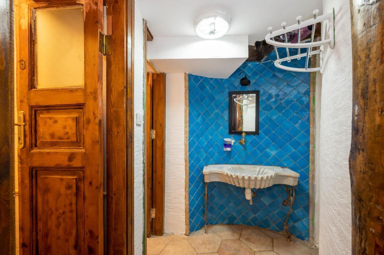 Taksim Antique Hotel Istanbul Exterior photo